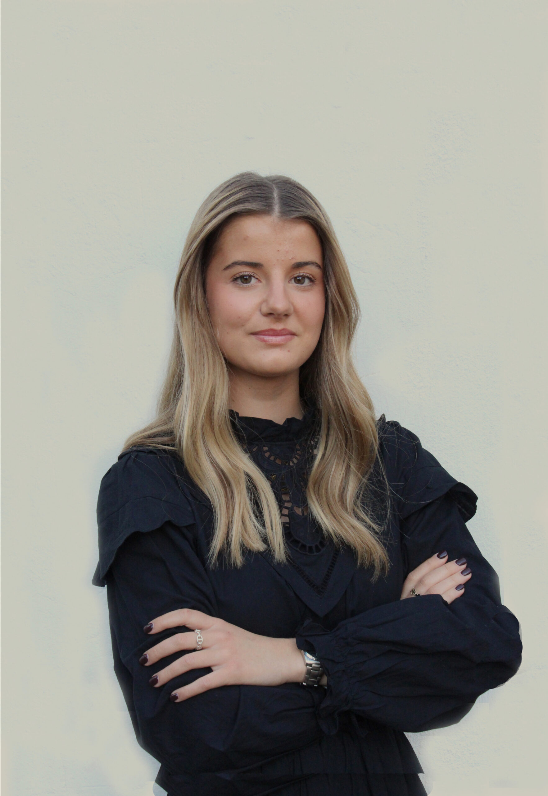 Portrait de Louise Cazenave, étudiante alternante en marketing à Look Up Geoscience